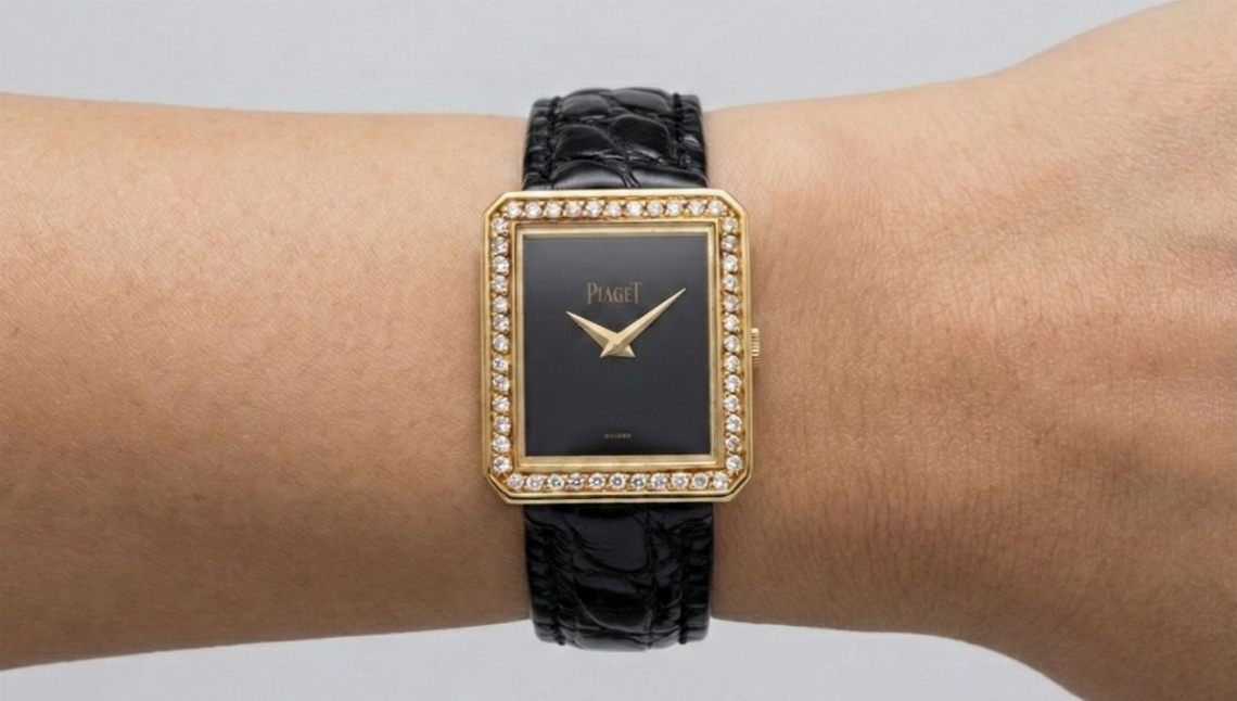 Watches And Vintage Bags For ladies /  Online Only